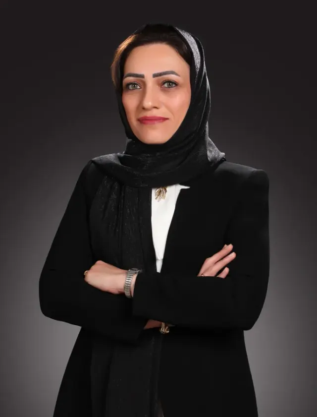 وکیل پایه یک دادگستری نفیسه عرب زاده