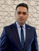 وکیل پایه یک دادگستری (رامین ملائی)