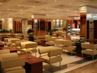 تور تبریز زمینی با اتوبوس اقامت در هتل گسترش تاپ تبریز 4 ستاره