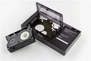 آداپتور تبدیل فیلم های قدیمی vhs-c