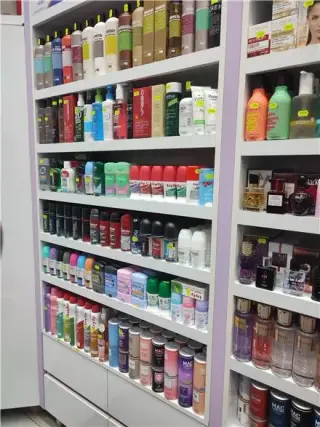 فروشنده آرایشی و بهداشتی