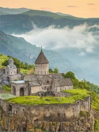 تور ارمنستان ( ایروان ) زمینی با اتوبوس اقامت در هتل 4 ستاره
