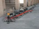 بتن ریزی کف همراه باماله پروانه ای