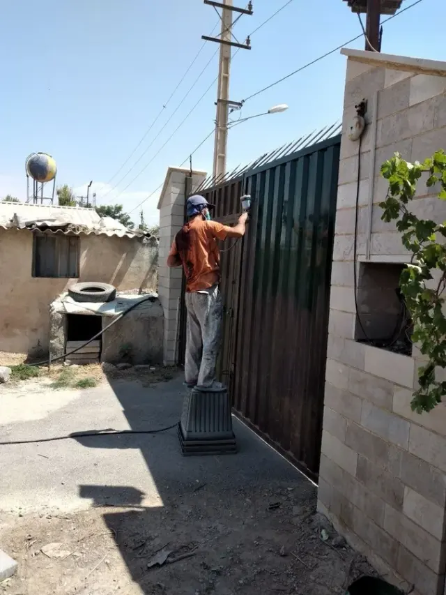 خدمات نقاشی ساختمان علیزاده