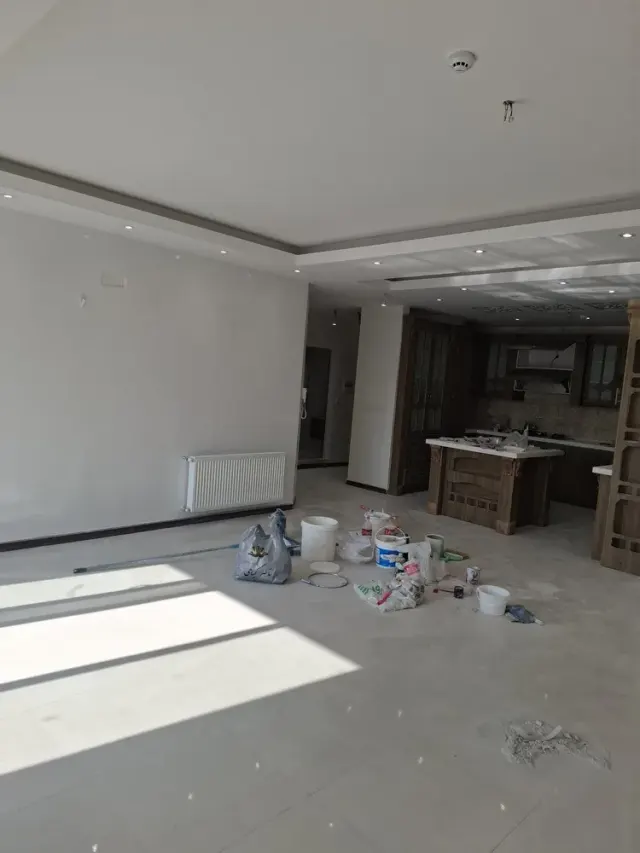 گچکاری و نقاشی ساختمان اسداللهی