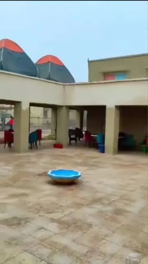 عمارت بومگردی خشت و گلی در جزیره هرمز