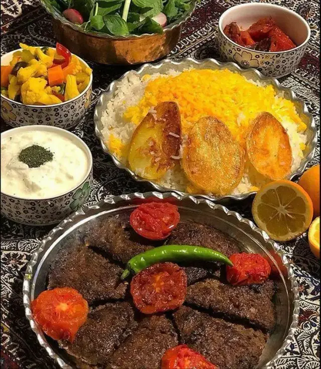 باغ رستوران طلوع در دزفول