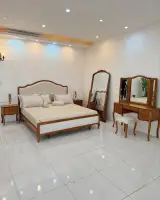 مبلمان آبنوس