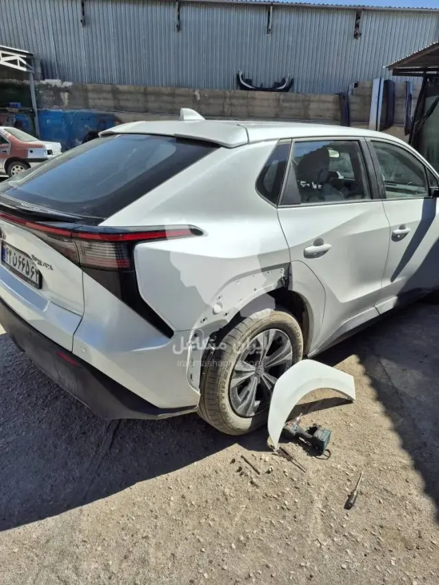 خدمات صافکاری pdr فرهمند در شیراز