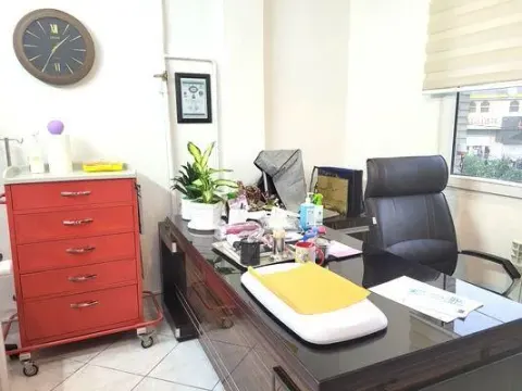 دکتر نسرین فتاحی
