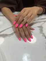 خدمات تخصصی ناخن زهرا مومنی