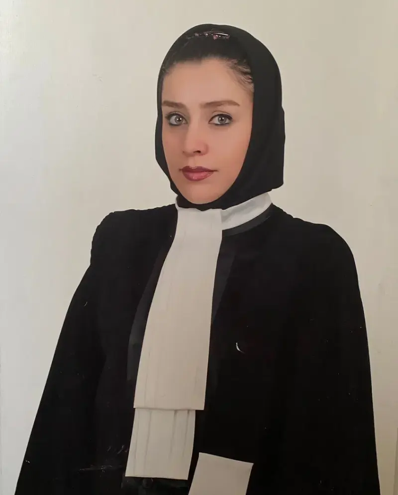 وکیل پایه یک خانم مهین غلامی اسفنجانی