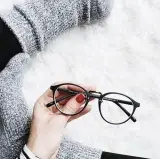 مرکز معاینه چشم و عینک فروشی نگاه نو