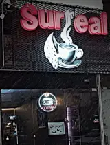 کافه سورئال