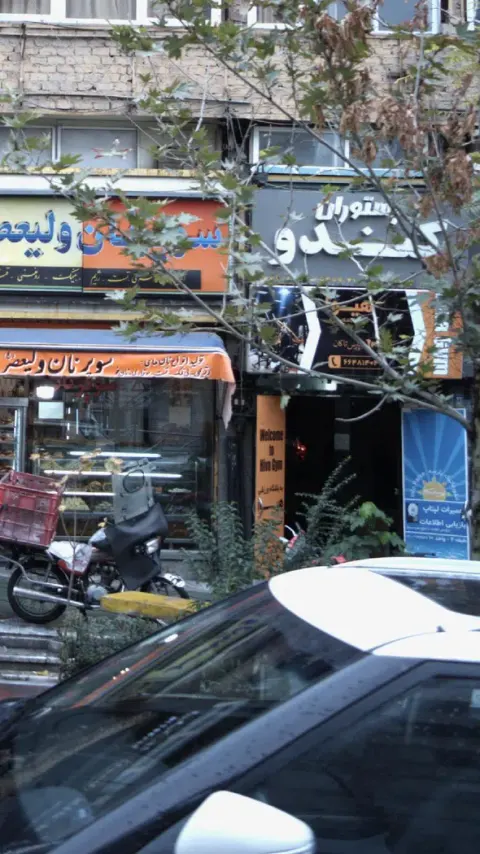 کافه رستوران کندو در ولیعصر تهران