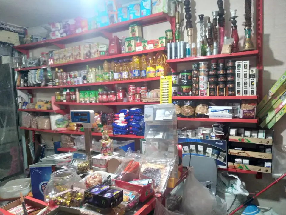سوپر مارکت حسین در وحیدیه تهران