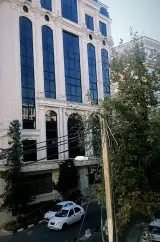 وکیل دادگستری مُقبل