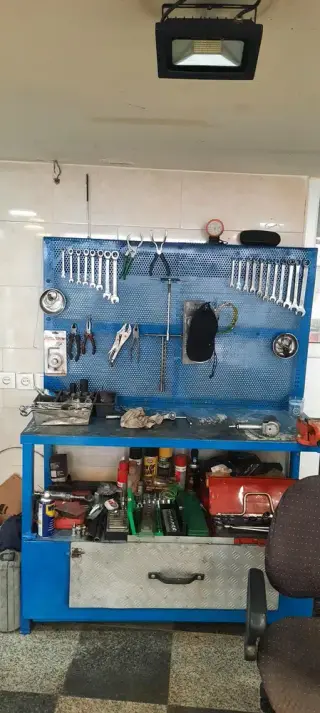 تعمیرگاه خودرو نیترو موتور