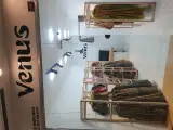مزون ونوس