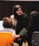 روانشناس کودک بنفشه جوان بازی درمانگر