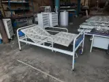 فروشگاه چتر سفید