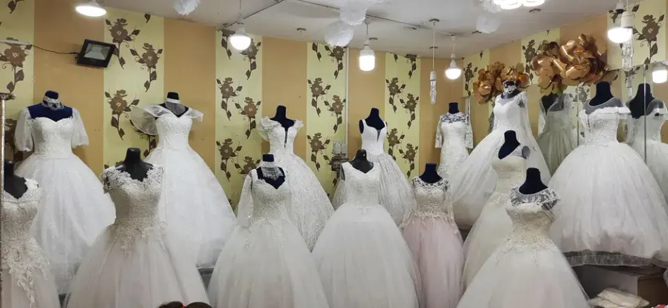 مزون لباس عروس روژان