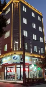 مشاورین املاک خاطره