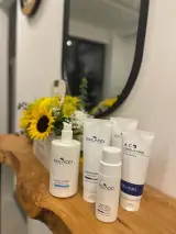 پاکسازی تخصصی پوست النا مقیمی