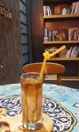 باغ کافه سرزمین