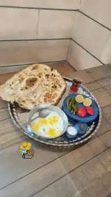کافه لبنیات غار یخ