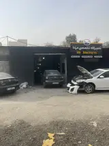 مستر مکانیک تعمیرگاه مزدا