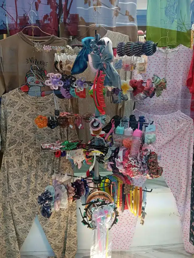 پوشاک زنانه دهگاهی