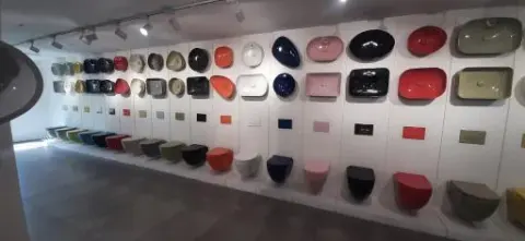 فروشگاه و شوروم مرکزی گاتریا
