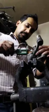 کارگاه مکانیکی استاد کریم عزیزی