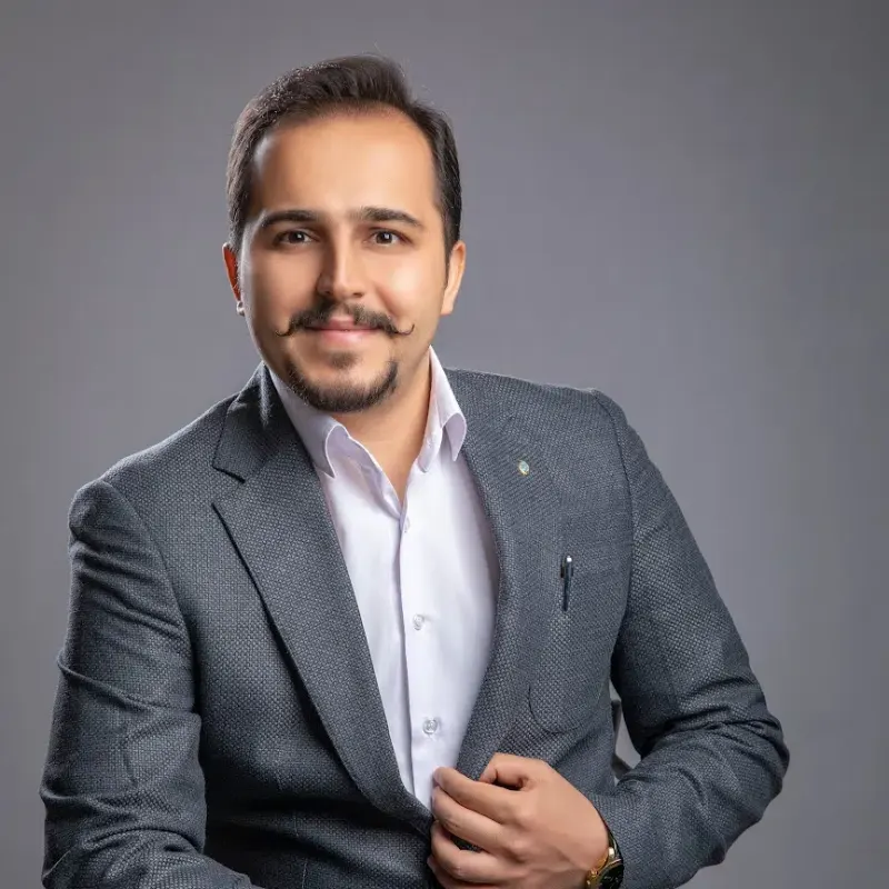وکیل پایه یک دادگستری و مشاور علی منصوری