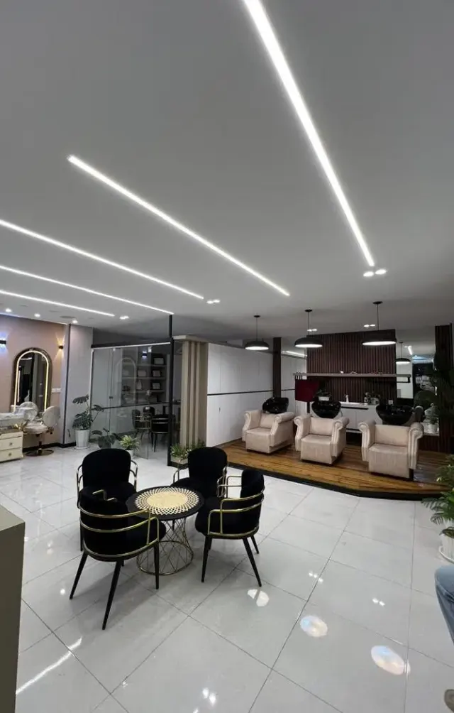 مرکز زیبایی نعیمه غریبی