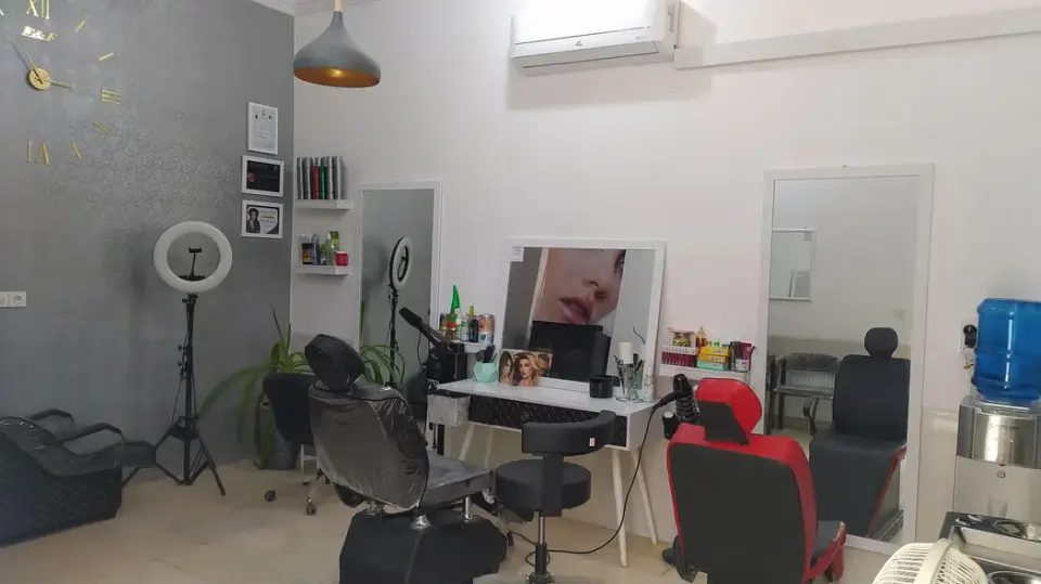 سالن زیبایی لنا
