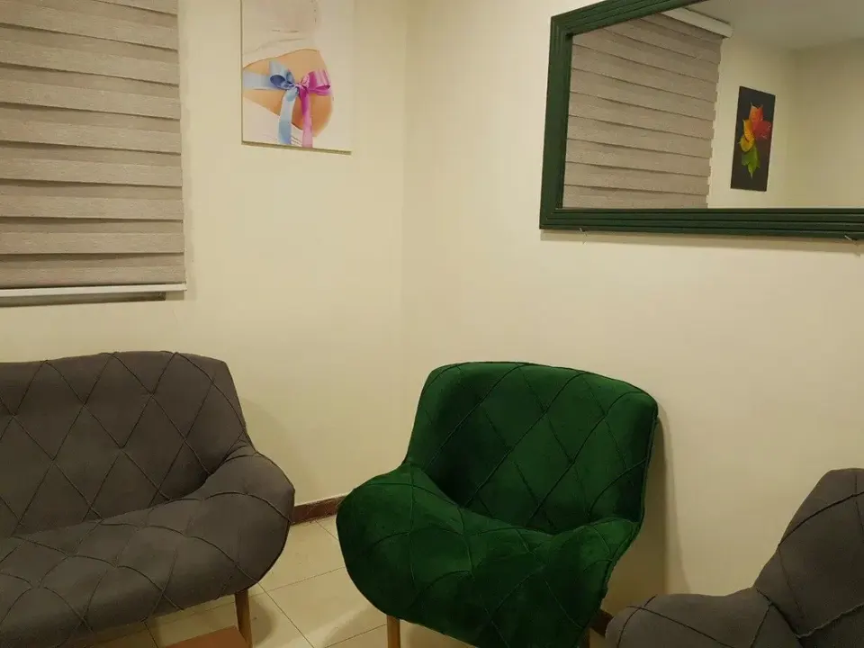 دکتر نسرین کریمی (زنان و زایمان)