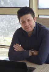 هاشم خدایاری متخصص روانشناسی و هیپنوتراپ