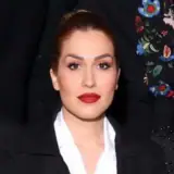 آموزش و خدمات تخصصی میکاپ عروس vip هدیه بهاری در اصفهان
