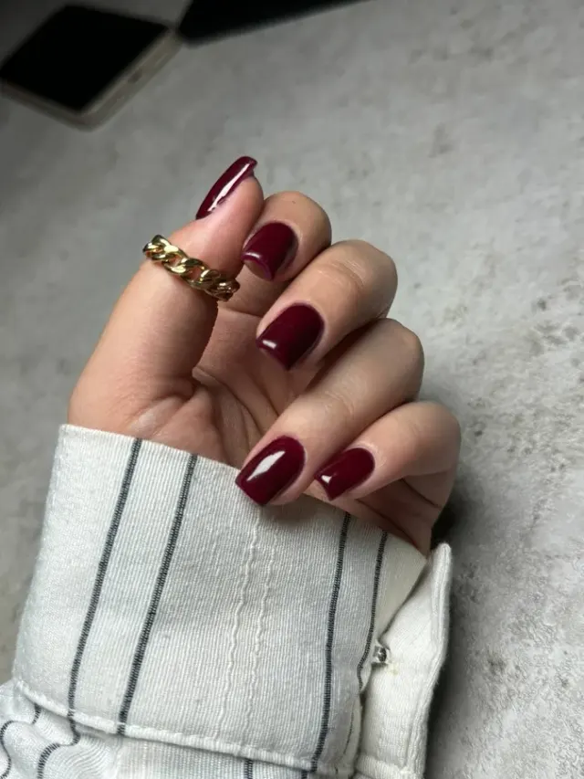 خدمات تخصصی ناخن زهرا
