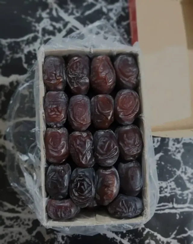 فروشگاه خرمای مضافتی عزیزی