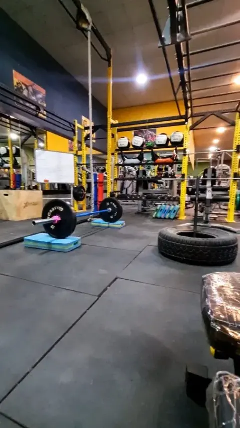 باشگاه بدنسازی ایلیا