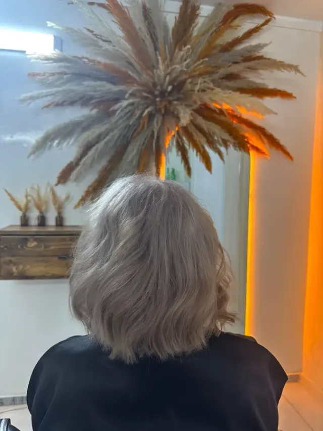 رنگ و لایت یگانه
