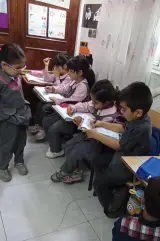 پیش دبستان دخترانه و پسرانه غیرانتفاعی آذر در گنبد