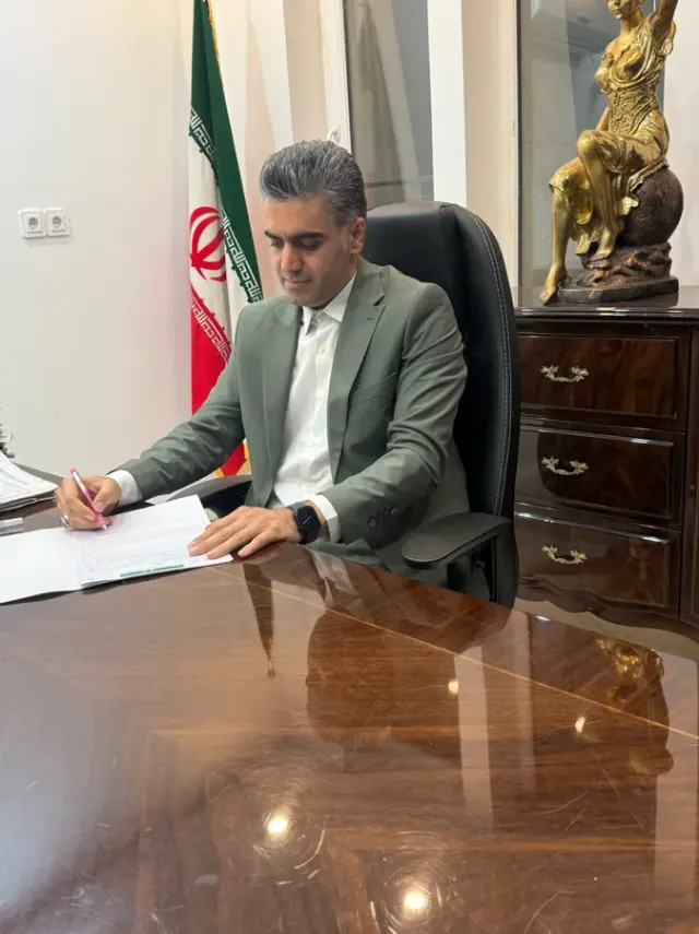 دکتر سیدمجتبی حسینی وکیل دادگستری