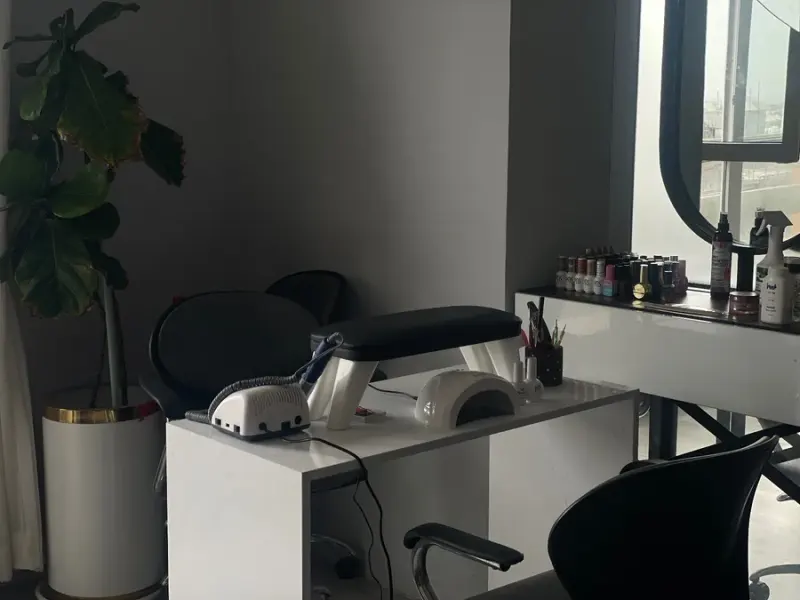 خدمات تخصصی ناخن