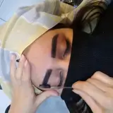 میکروبلیدینگ ابرو اندیشه