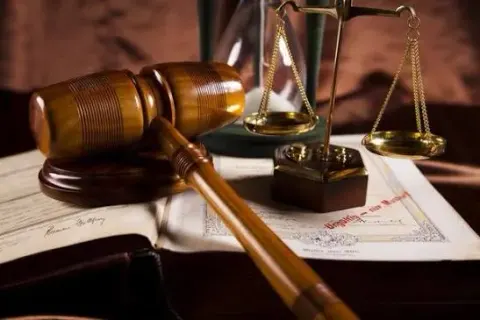 خدمات تخصصی حقوقی عیاشی
