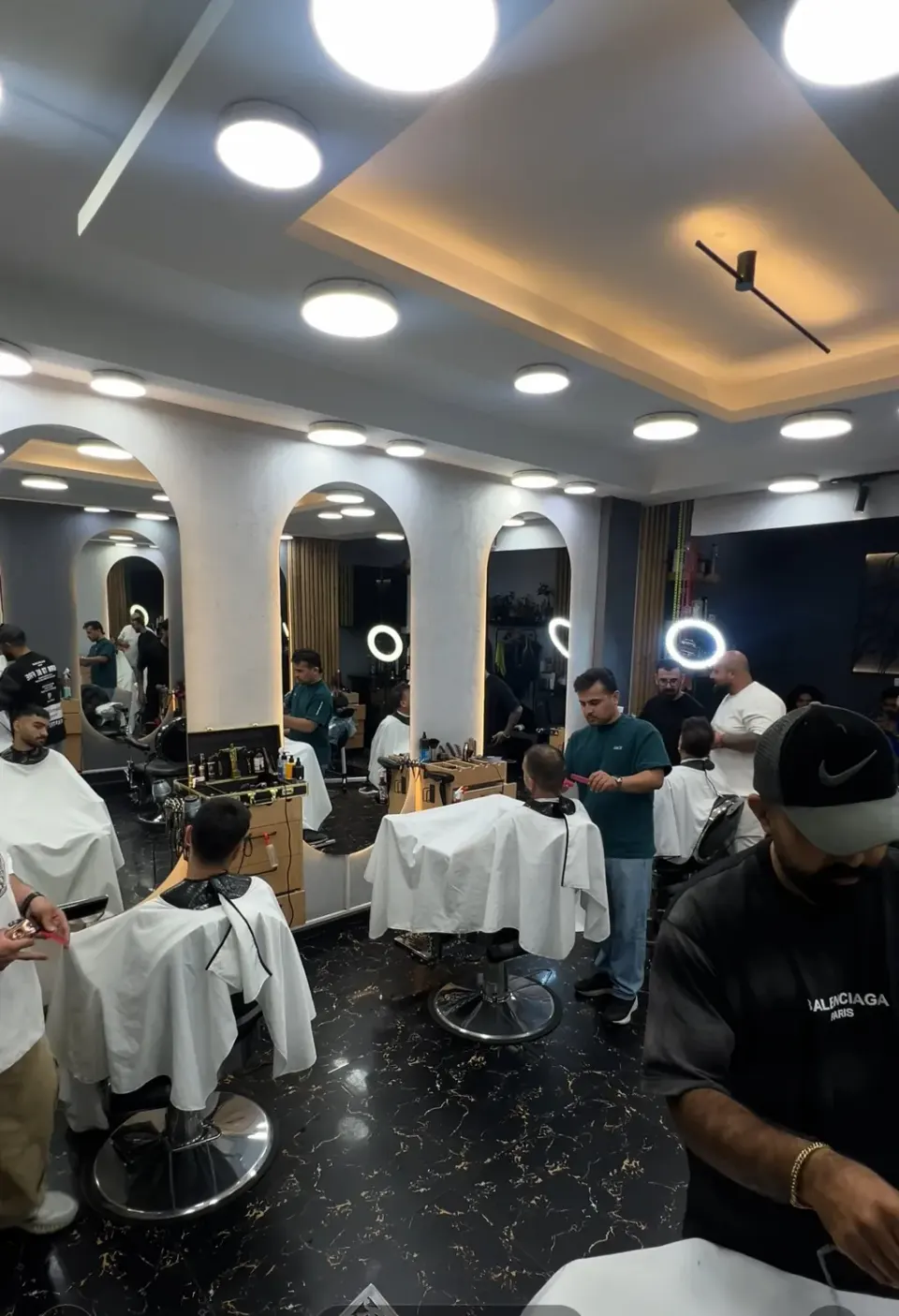 آقای آرایشگر